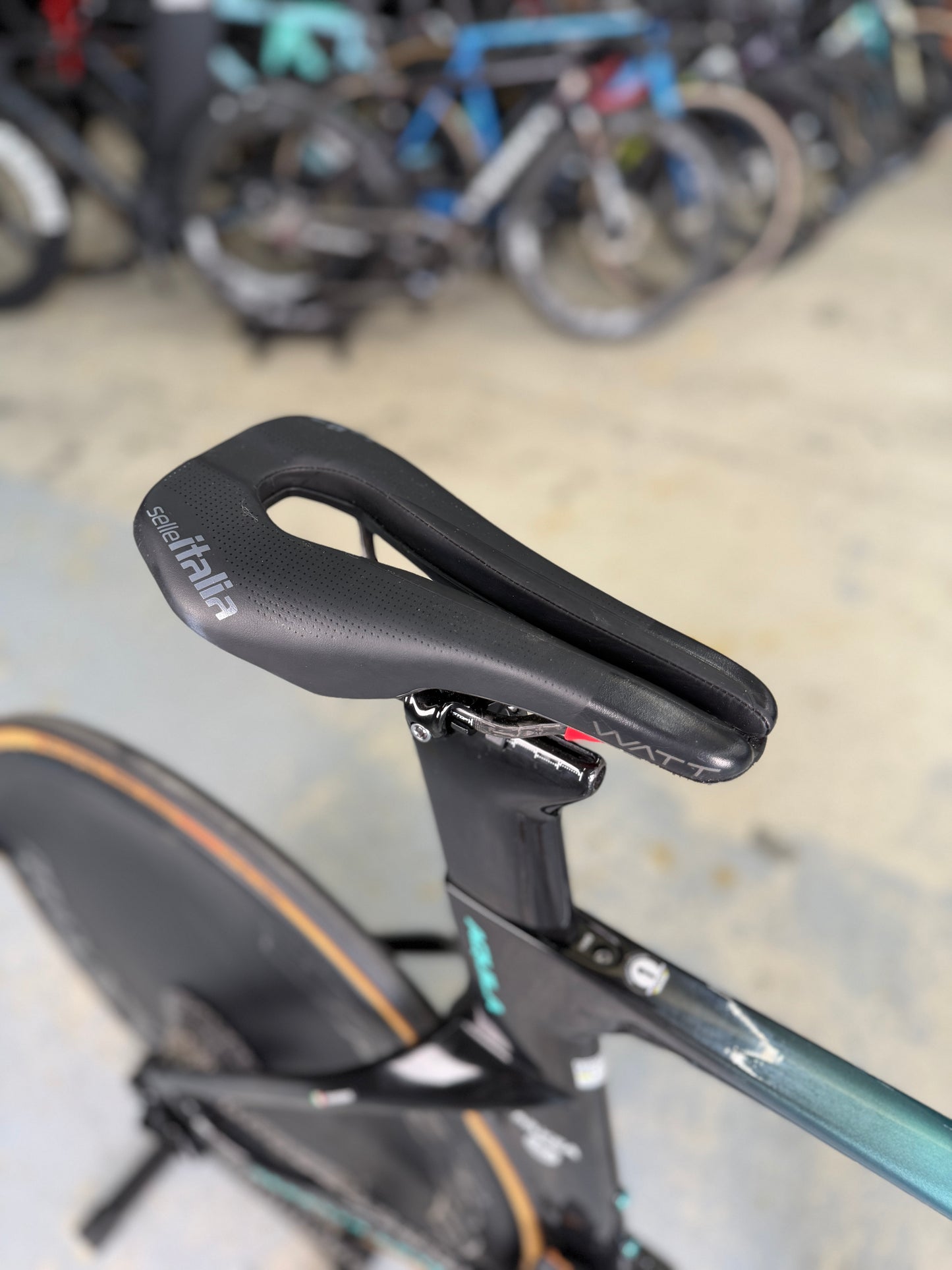Bianchi Aquila RC Disc Di2 Carbon TT