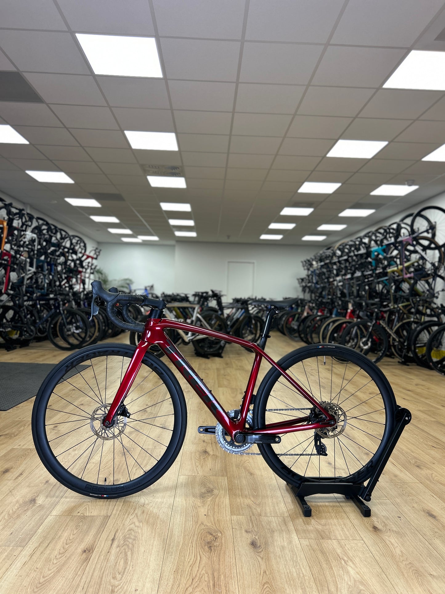 Trek Émonda SL6 AXS Carbon Road Bike