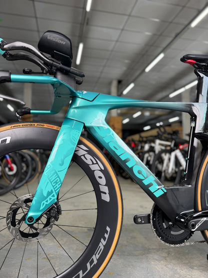 Bianchi Aquila RC Disc Di2 Carbon Racefiets