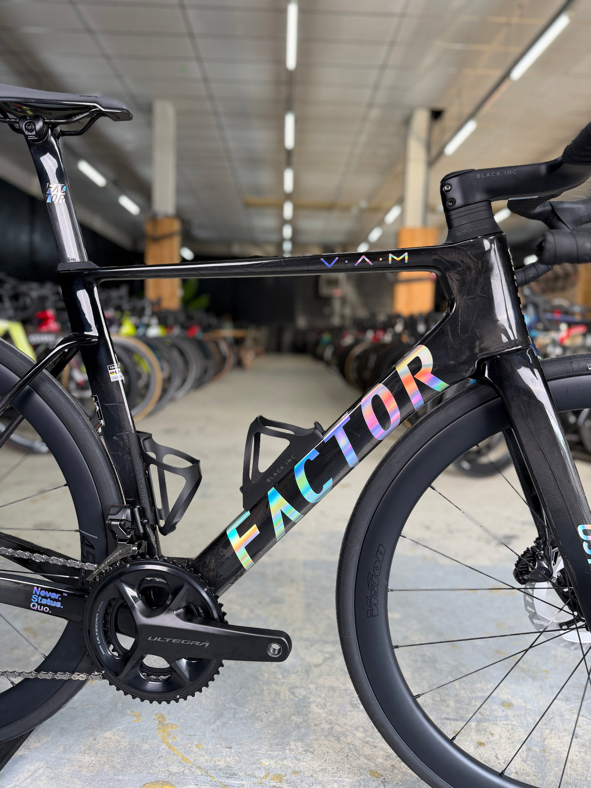 NIEUW Factor Ostro VAM Di2 Carbon Racefiets