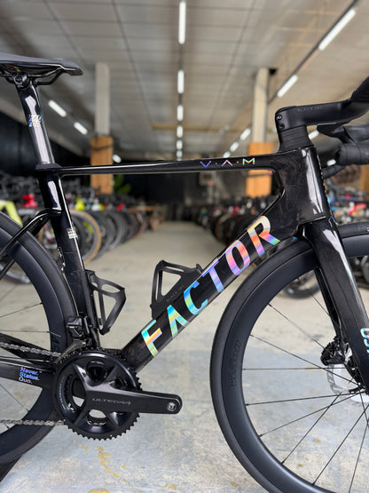 NIEUW Factor Ostro VAM Di2 Carbon Racefiets