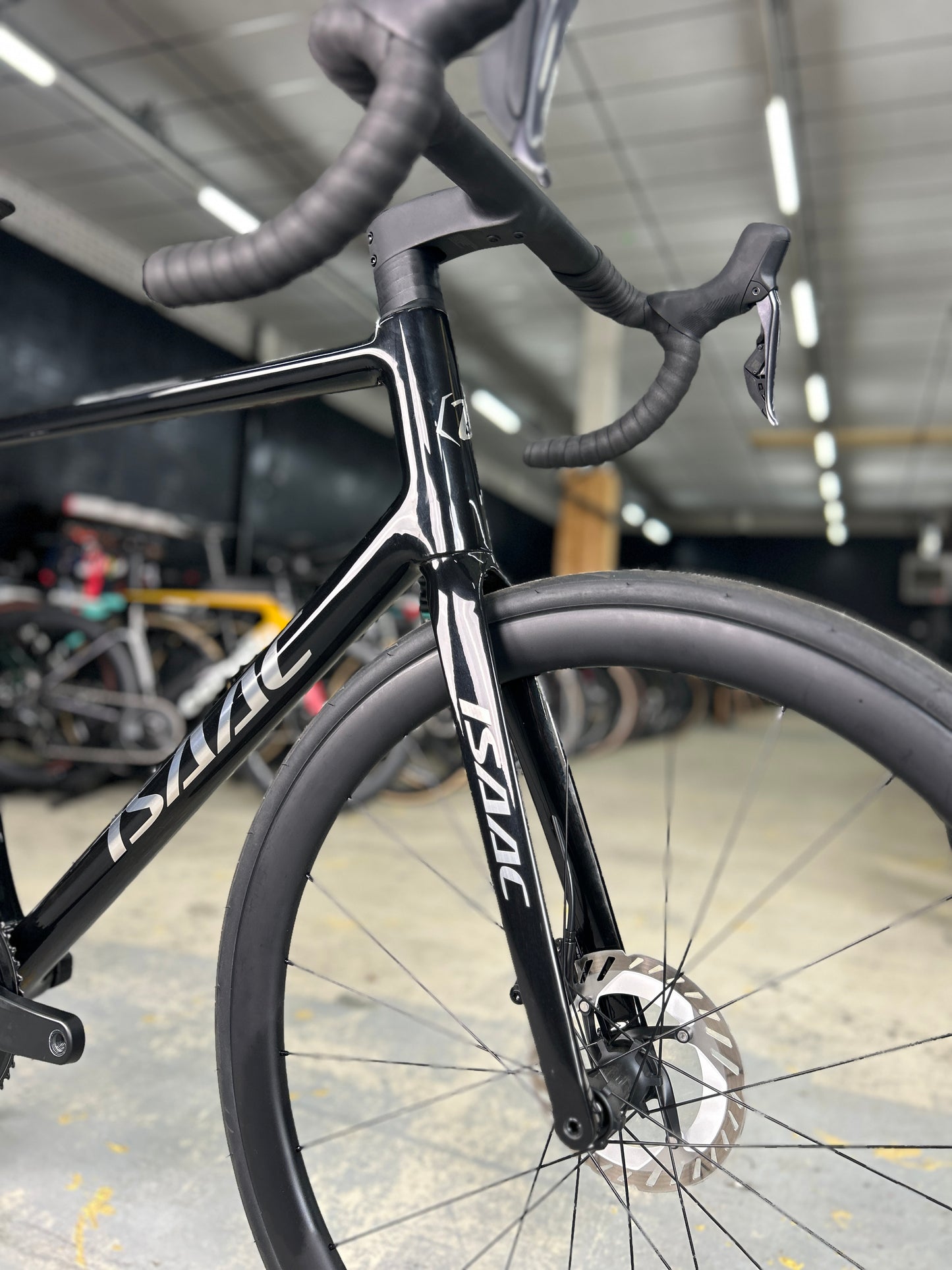 NIEUW Isaac Element Di2 Carbon Racefiets