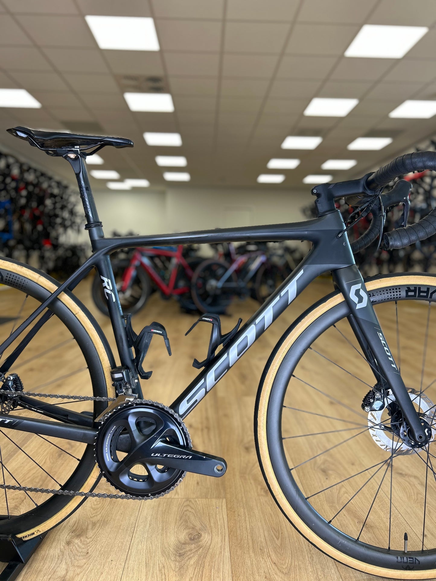 Scott Addcit 15 RC Di2 Disc Carbon Racefiets