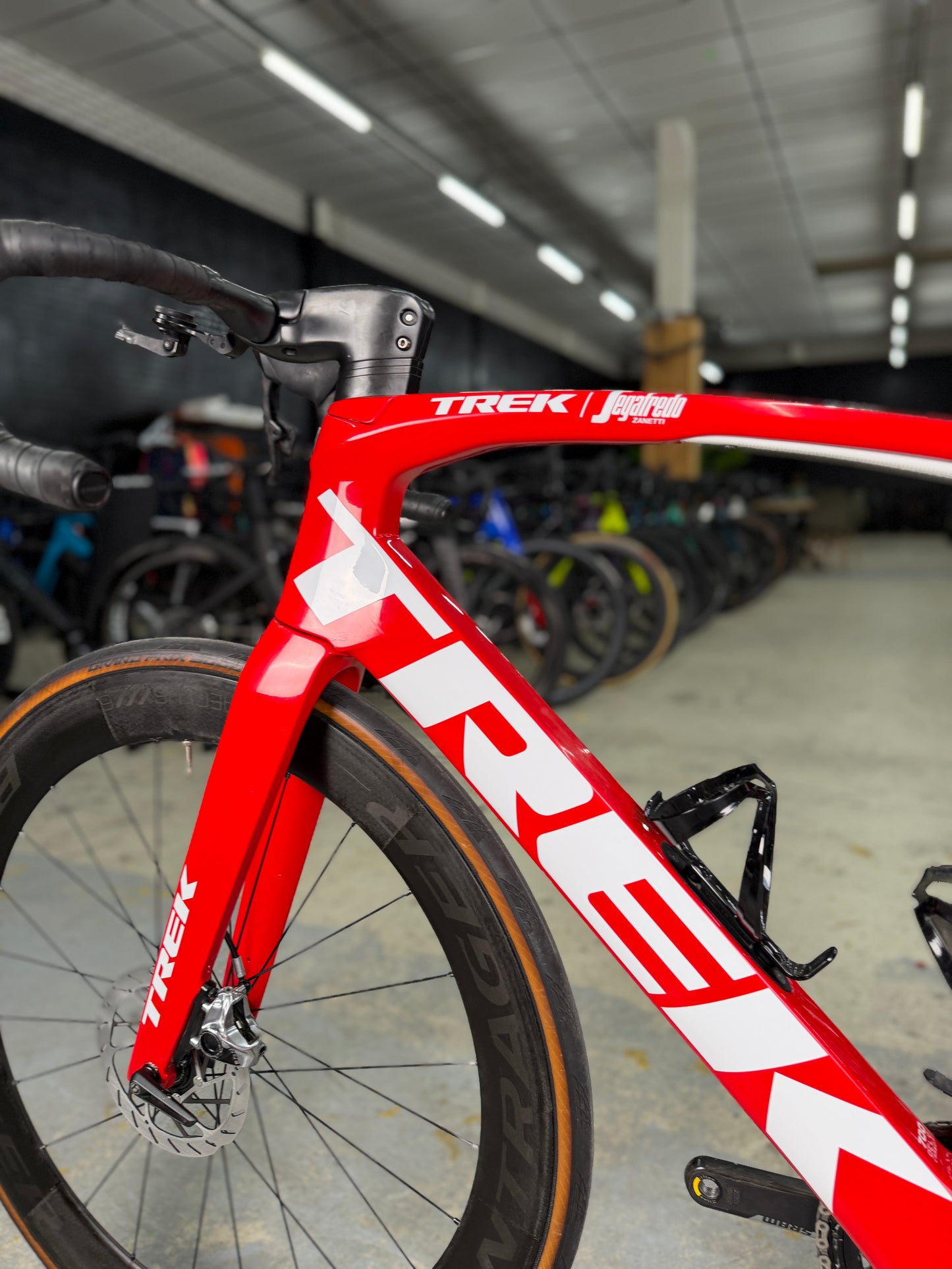 Trek Madone SLR9 SRAM Red eTap Carbon Racefiets