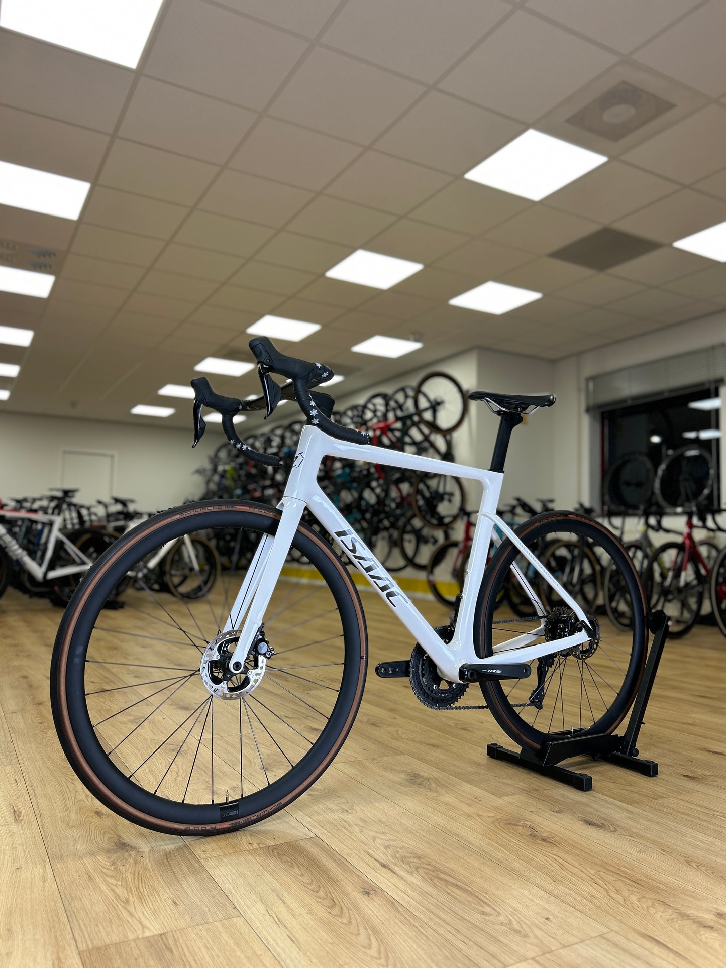 Isaac Boson Di2 Carbon Racefiets