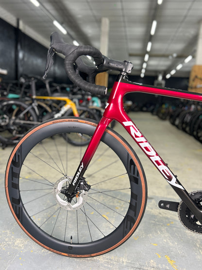 Showroom model Ridley Helium SLX Di2 Carbon Race Bike