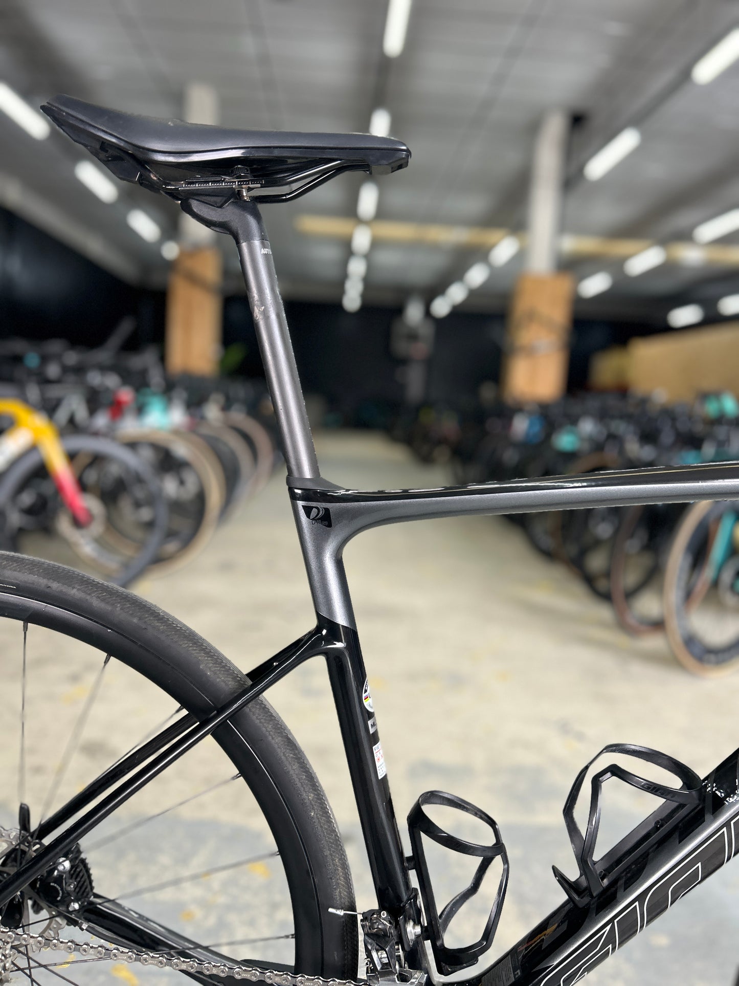 Giant Defy Advanced 2 Carbon Road Bike