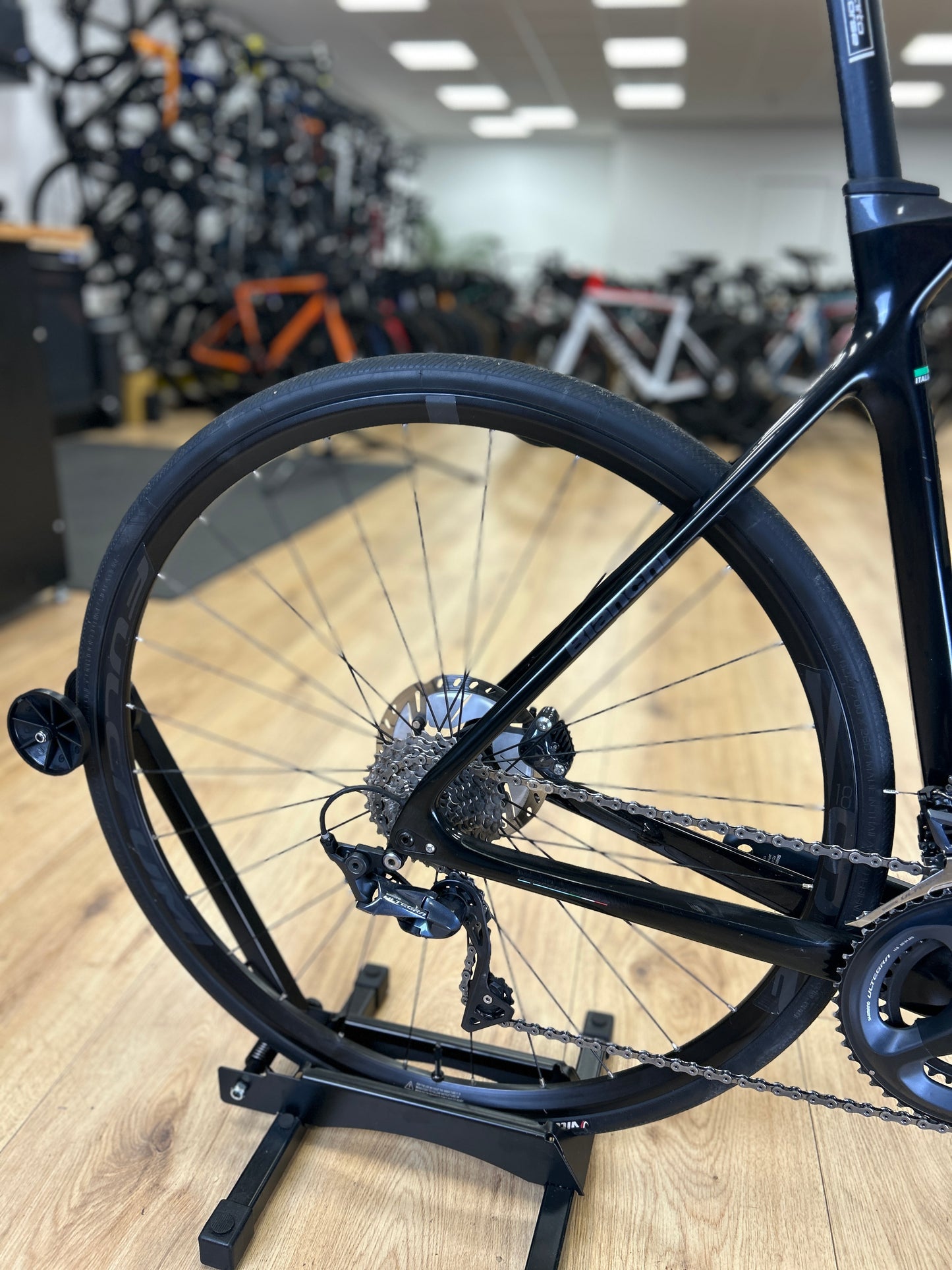 Bianchi's Infinito XE Carbon Racefiets