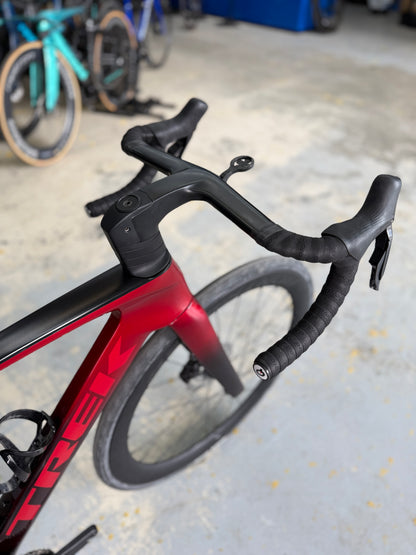 Trek Madone SLR7 Di2 Carbon Road Bike