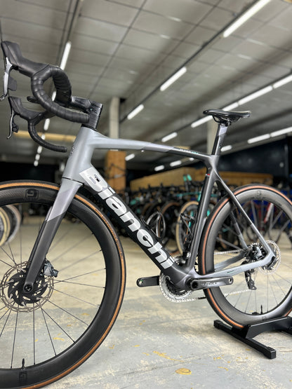 Bianchi Oltre XR4 AXS Carbon Road Bike