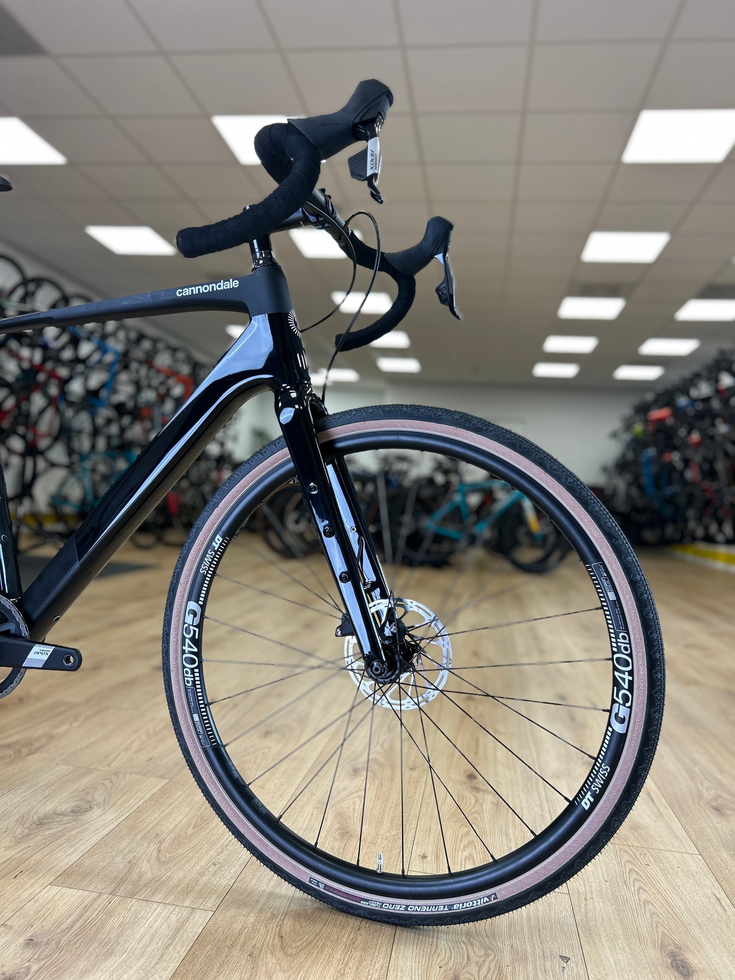 SHOWROOM MODEL Cannondale Topstone LG AXS Gravel Fiets