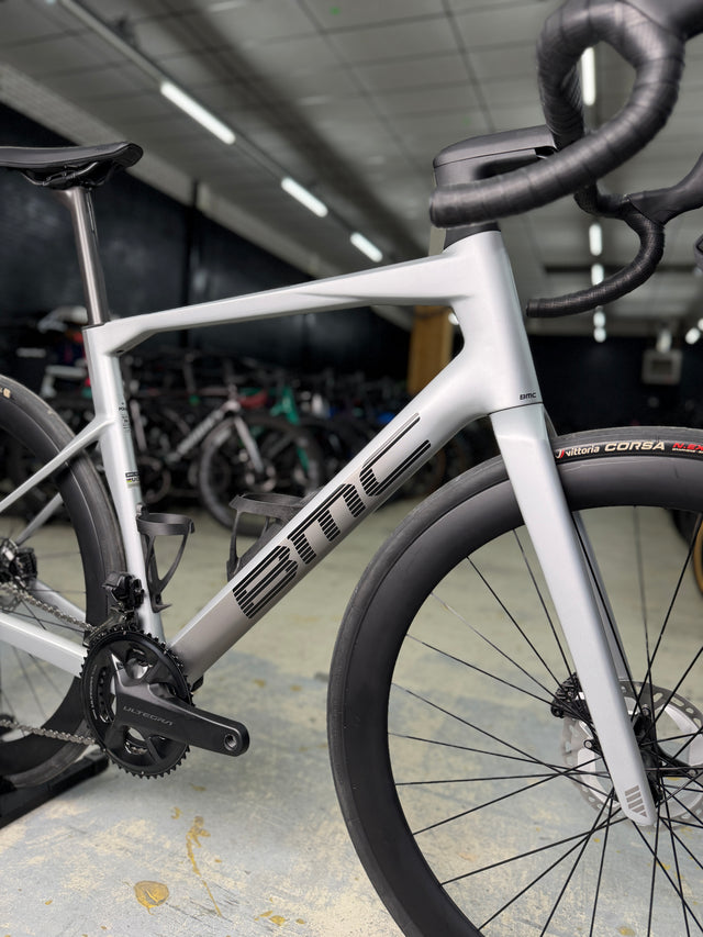 NIEUW BMC Roadmachine R01 Di2 Carbon Racefiets