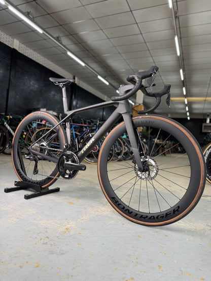 1000km Trek Madone SLR7 Di2 Carbon Racefiets