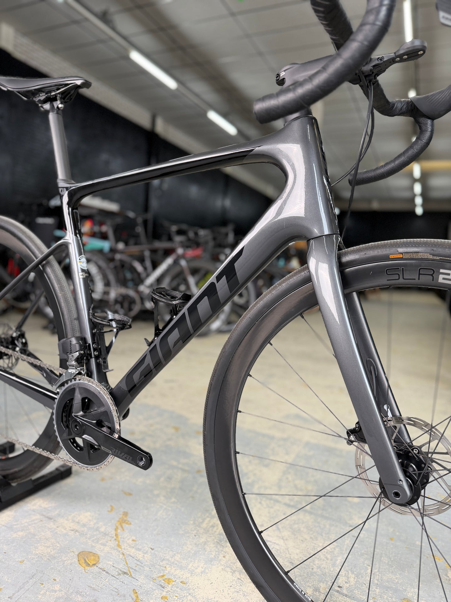 Giant Defy Advanced Pro AXS Carbon Racefiets