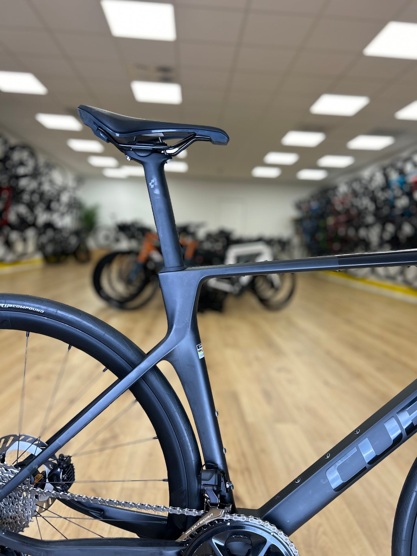 200km Cube Agree Di2 Carbon Racefiets