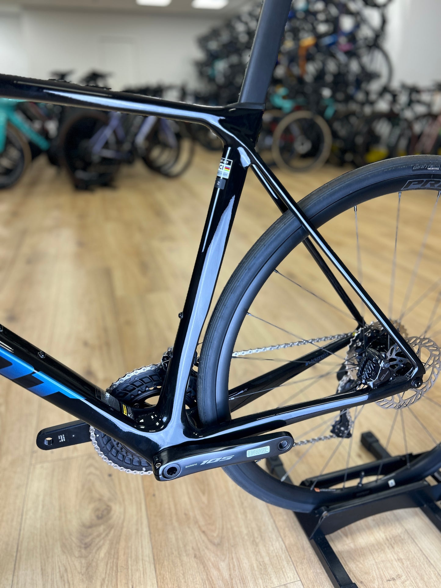 0km Showroom Model Giant TCR Advanced 2 Carbon Racefiets