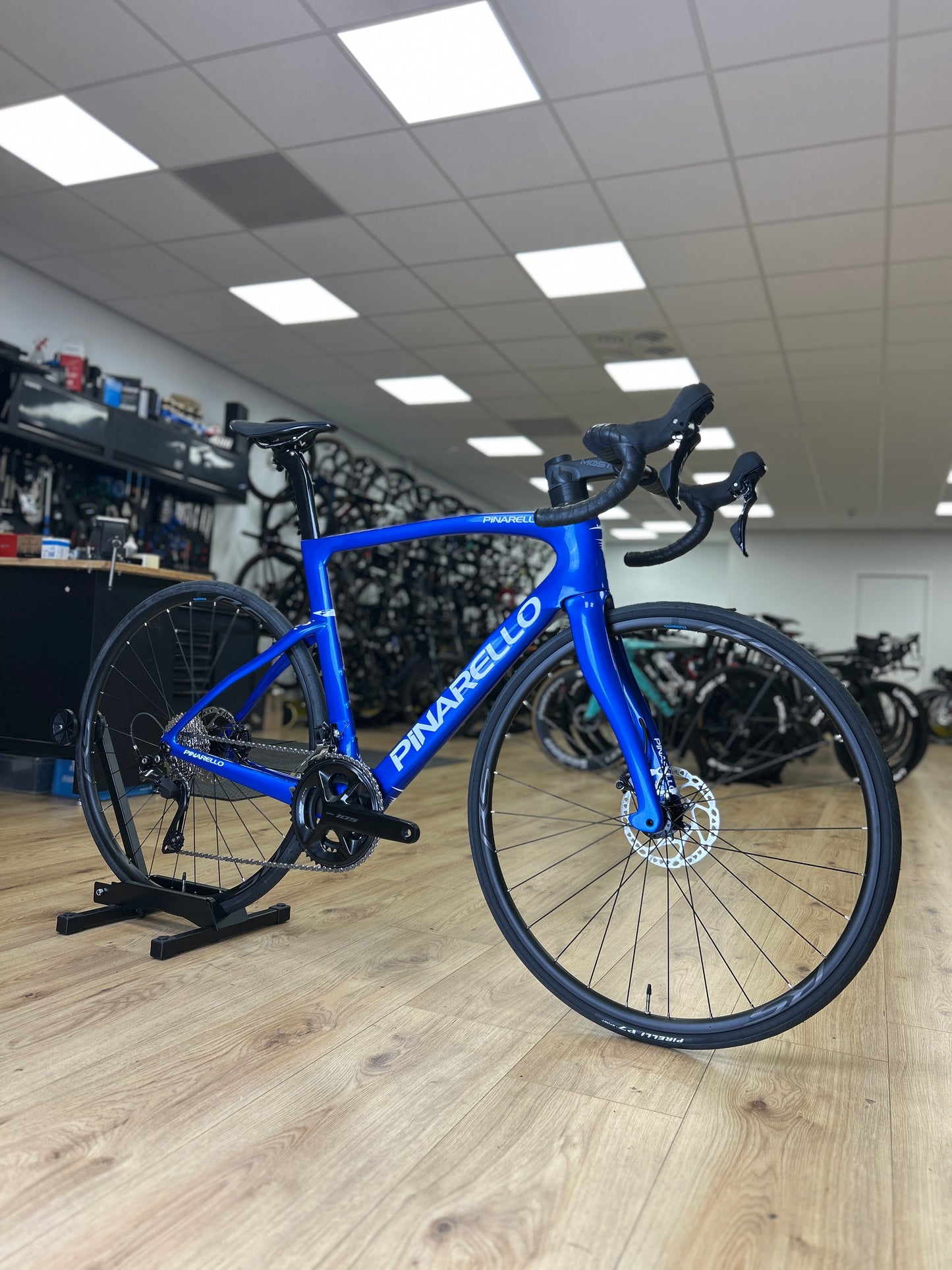 NEW 0km Pinarello F1 Carbon Race Bike