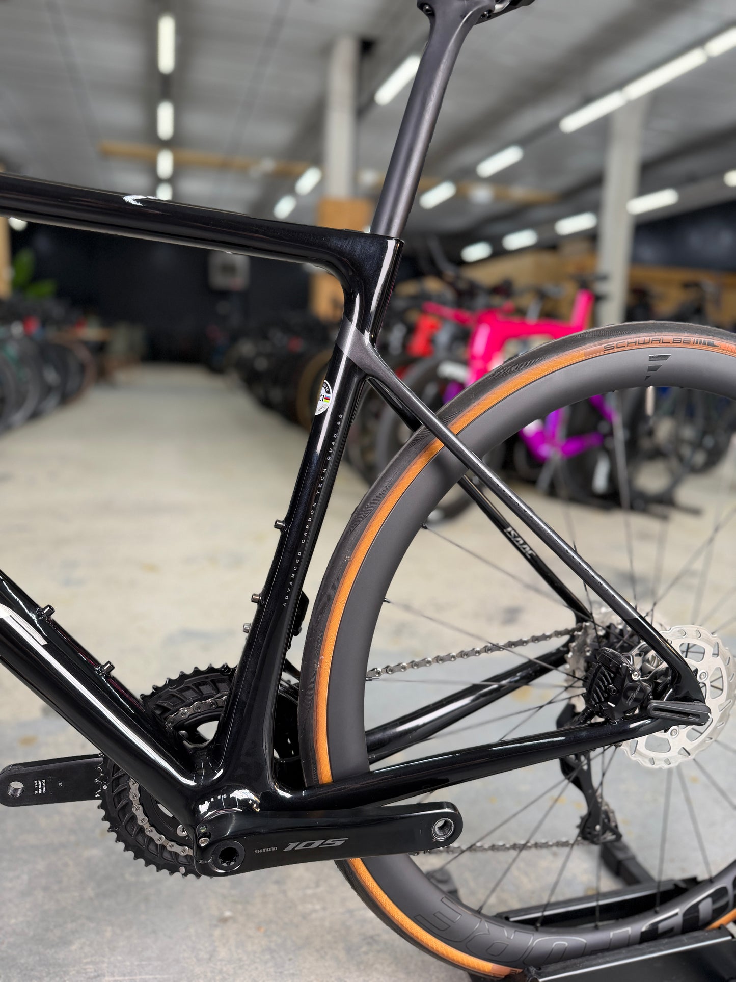 NIEUW Isaac Element Di2 Carbon Racefiets
