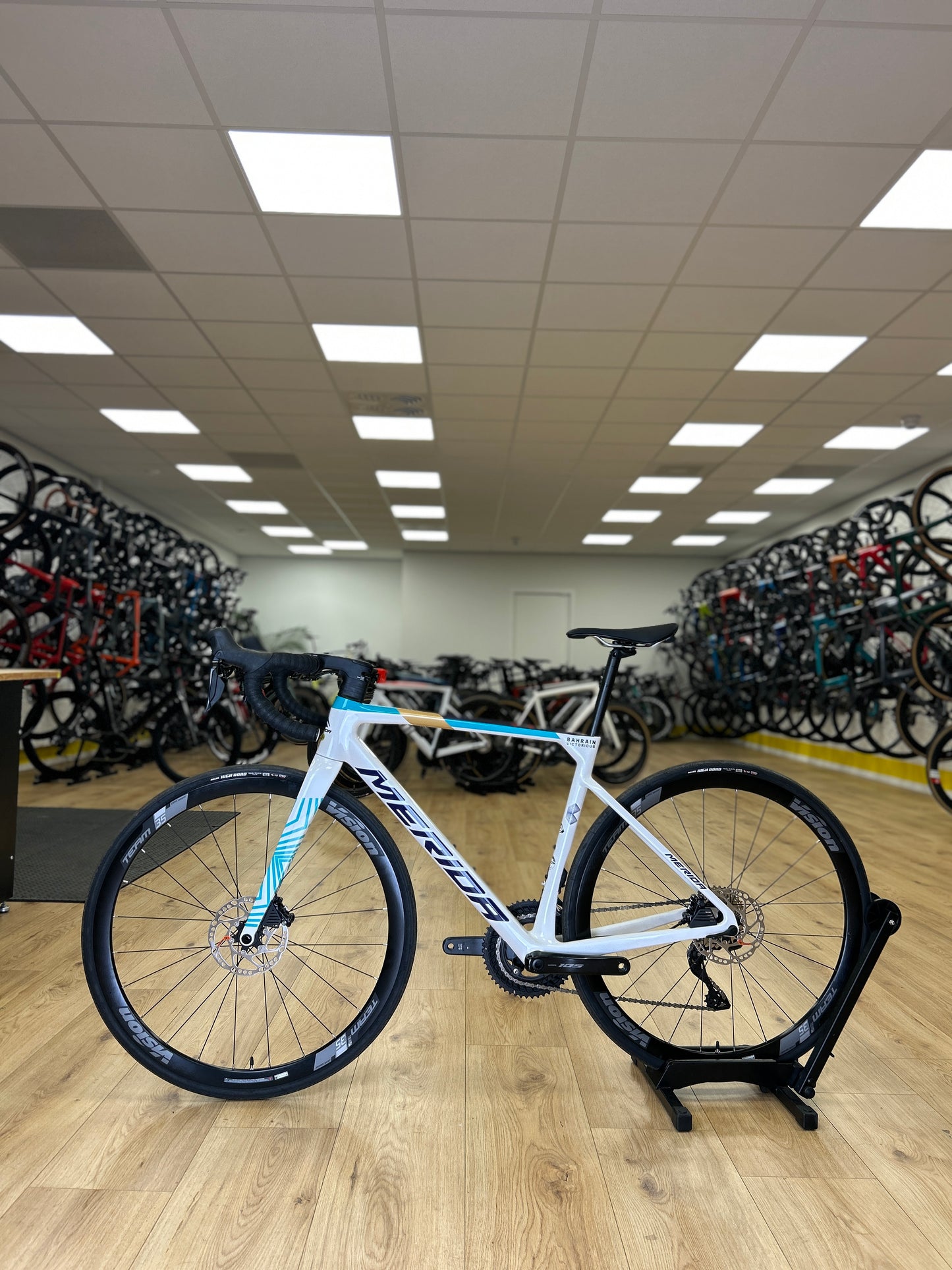SHOWROOM MODEL 0km Merida Scultura 5000 Di2 Carbon Racefiets