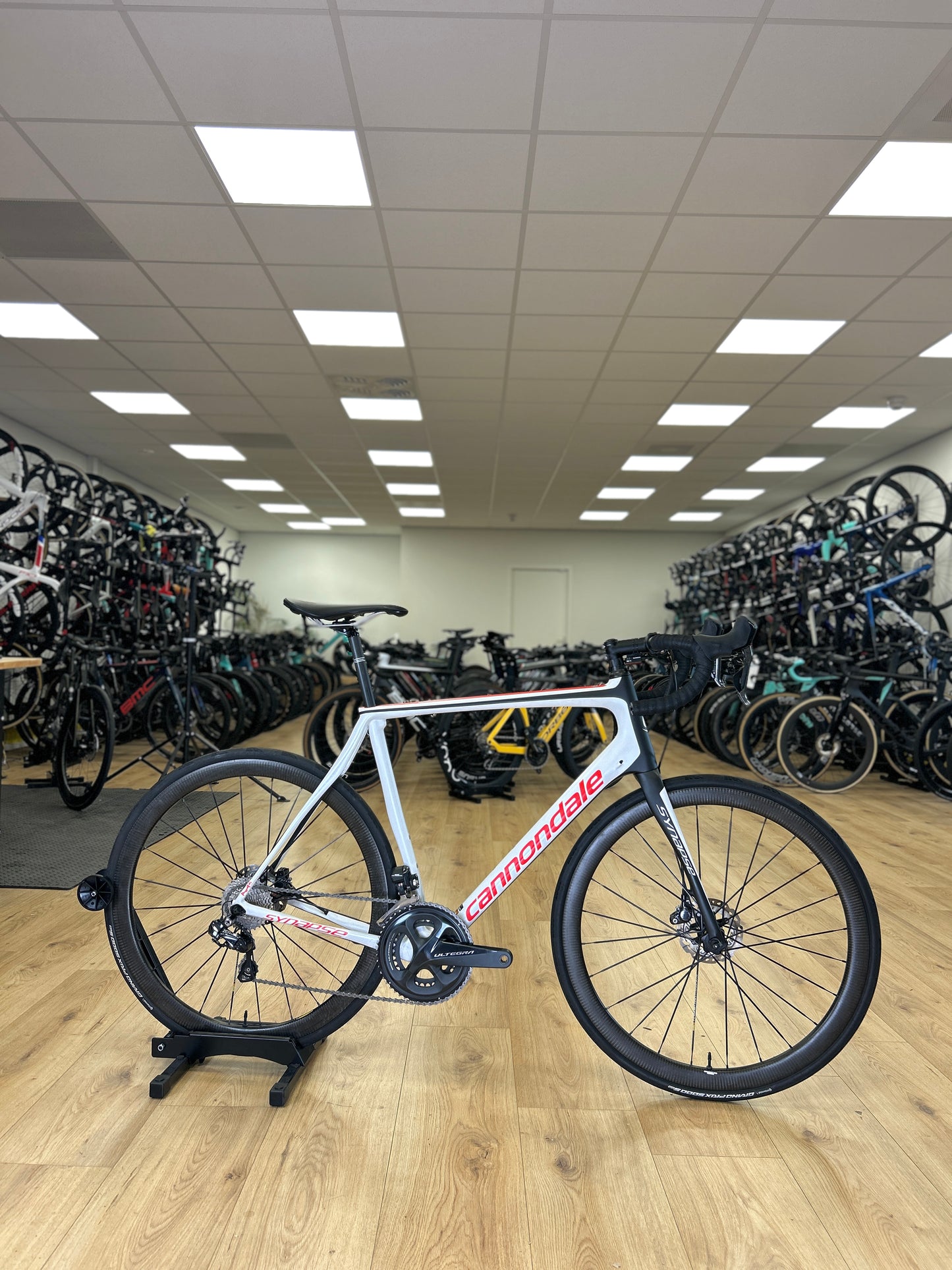 Cannondale Synapse Hi-Mod Di2 Carbon Road Bike