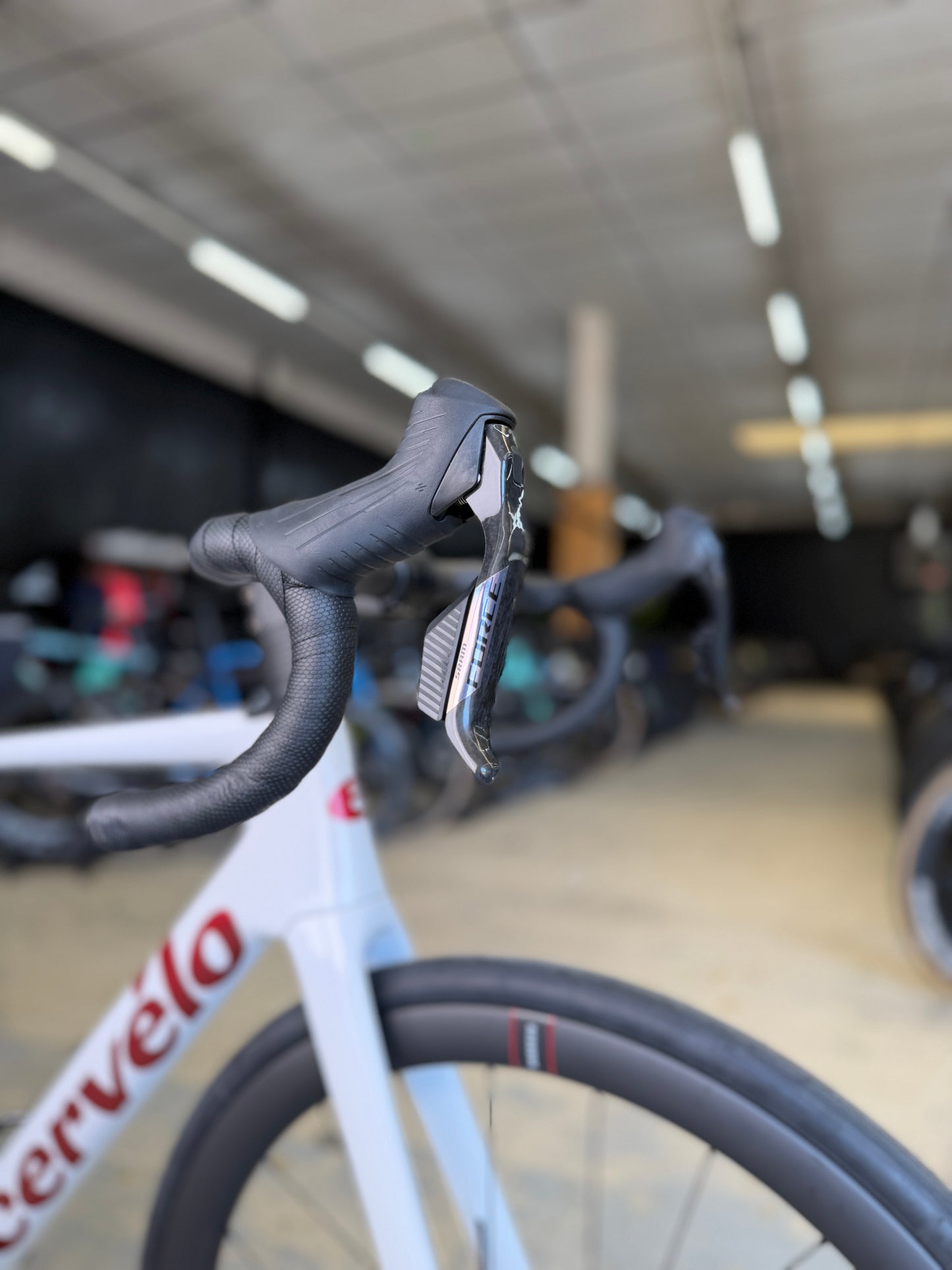 SHOWROOM Cervélo Caledonia-5 AXS Carbon Racefiets