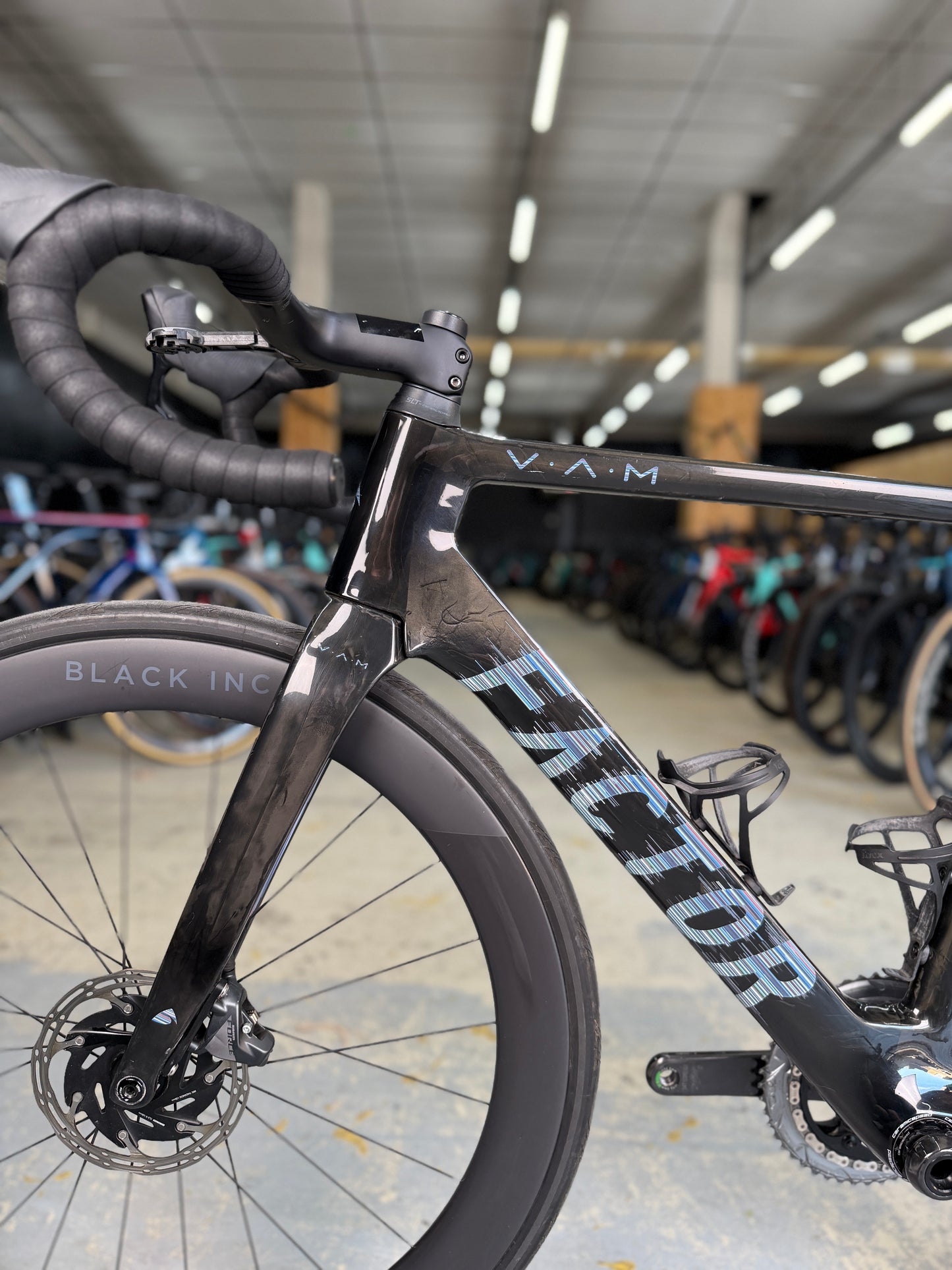 Factor Ostro VAM AXS Carbon Racefiets
