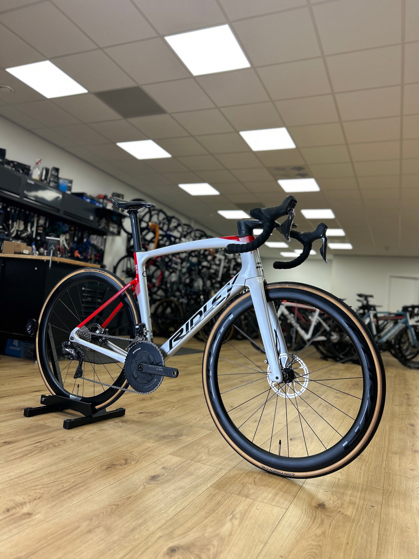 Ridley Noah Fast Disc Di2 Carbon Racefiets