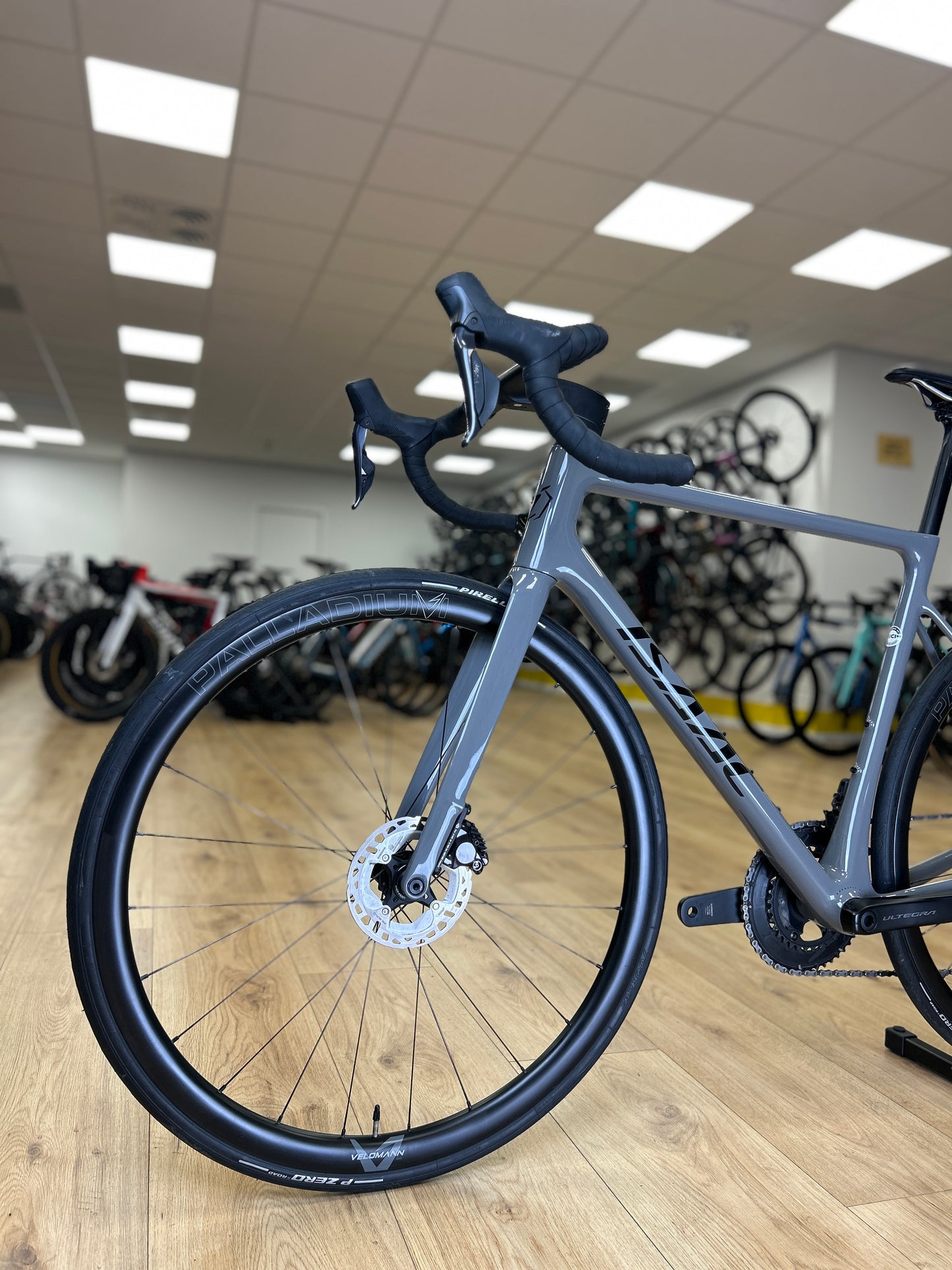 Isaac Element Di2 Carbon Racefiets