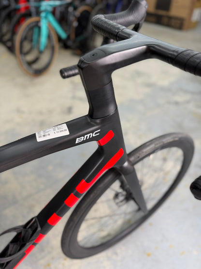 NIEUW BMC Teammachine SLR 01 ONE Red eTap Carbon Racefiets