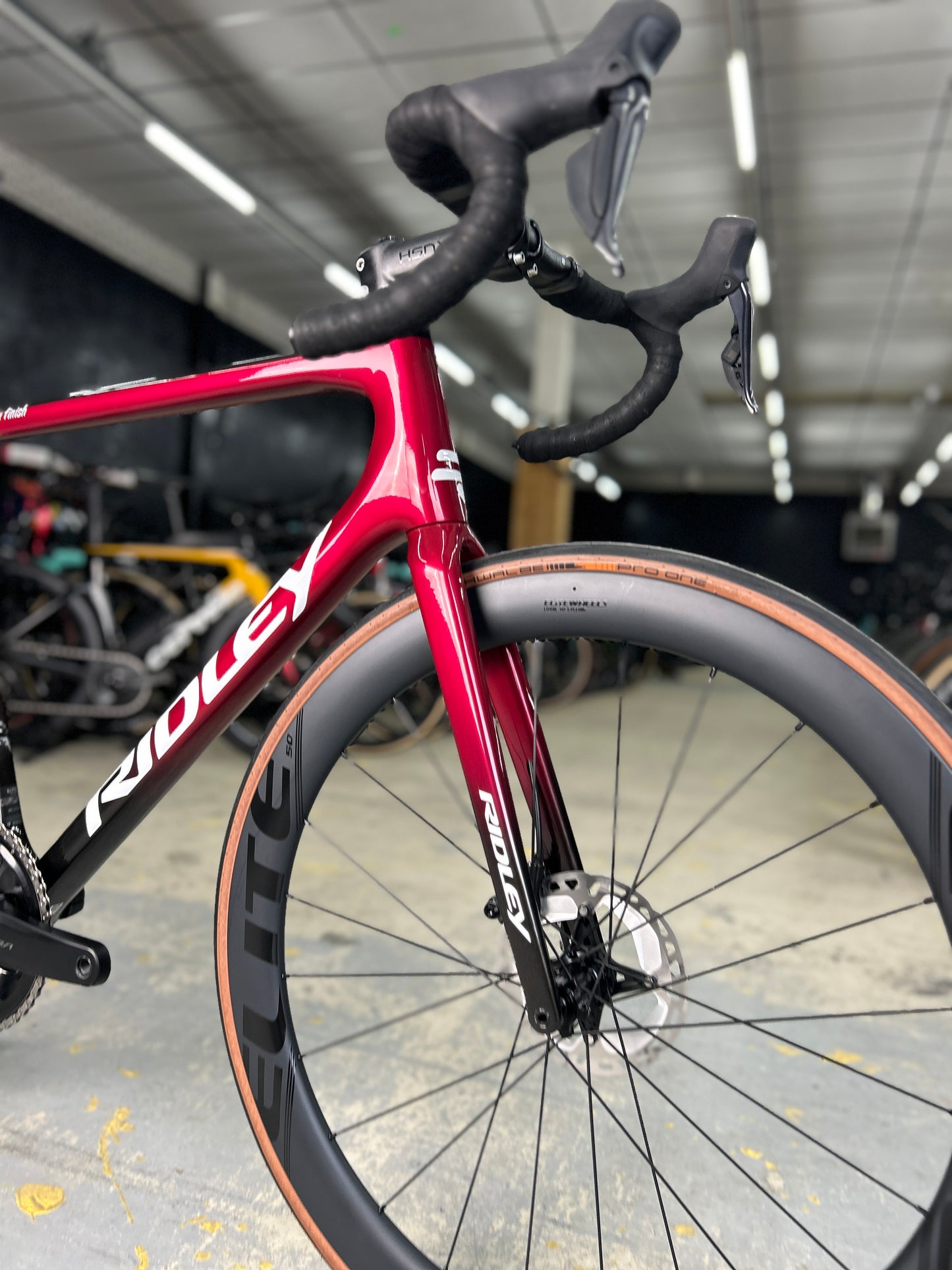 Showroom model Ridley Helium SLX Di2 Carbon Race Bike