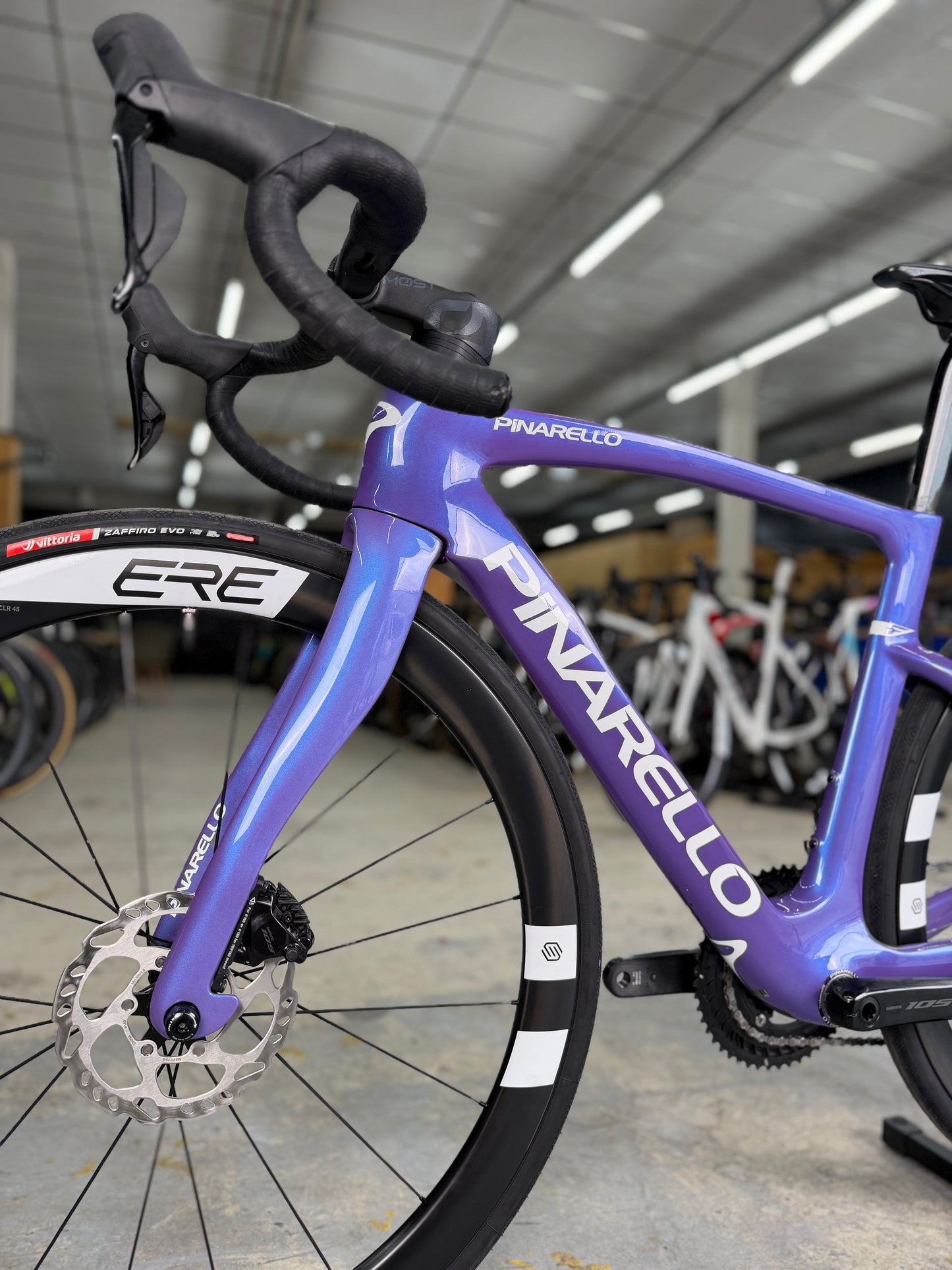 DEMO Pinarello F5 Di2 Carbon Road Bike