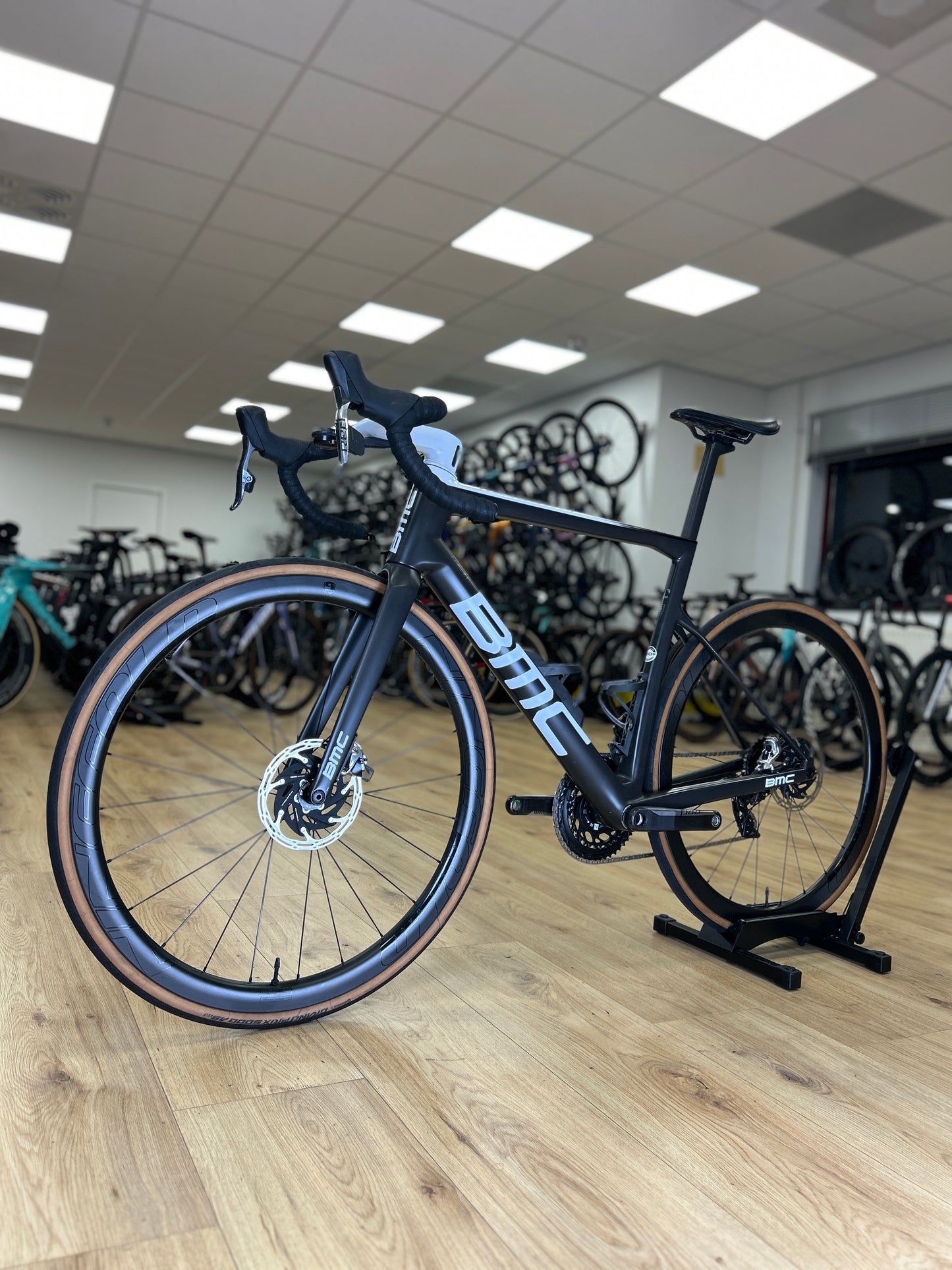 BMC Teammachine SLR01 Red eTap Carbon Racefiets