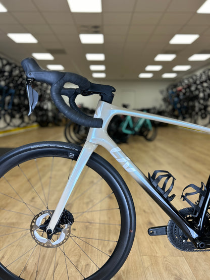 Liv Avail DI2 Carbon Disc Racefiets