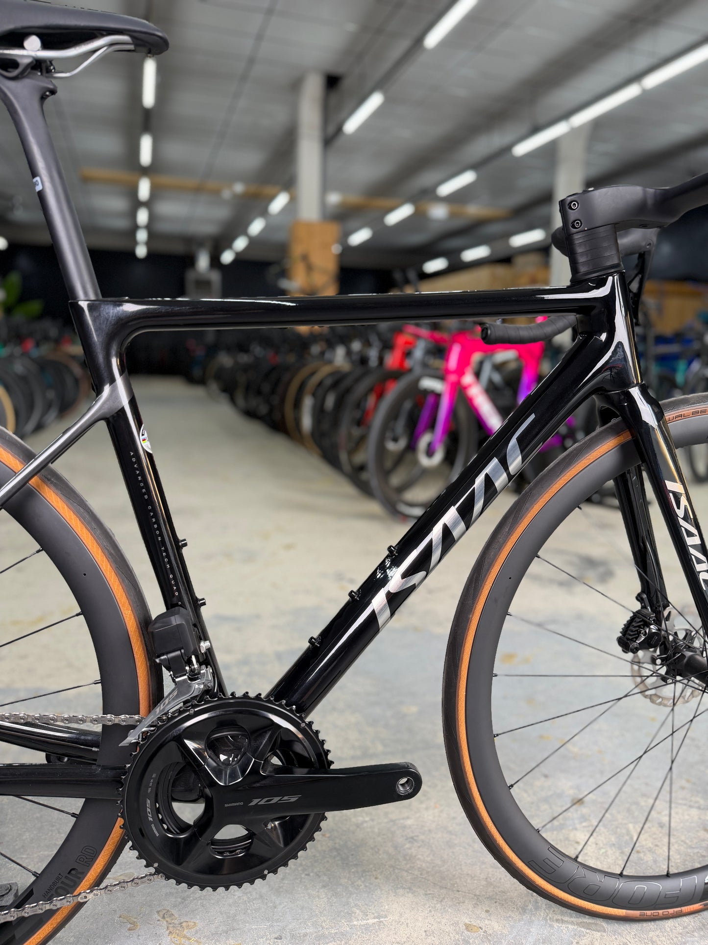 NIEUW Isaac Element Di2 Carbon Racefiets