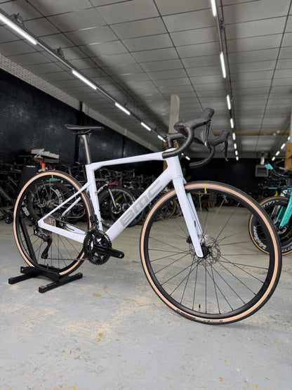 NIEUW BMC Roadmachine Four Di2 Carbon Racefiets