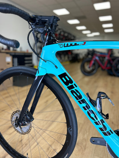 Bianchi Oltre Xr3 Di2 Disc Carbon Racefiets