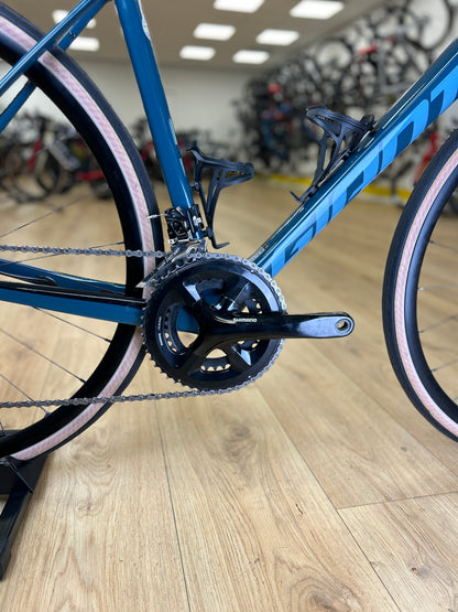 Giant Defy Carbon Racefiets