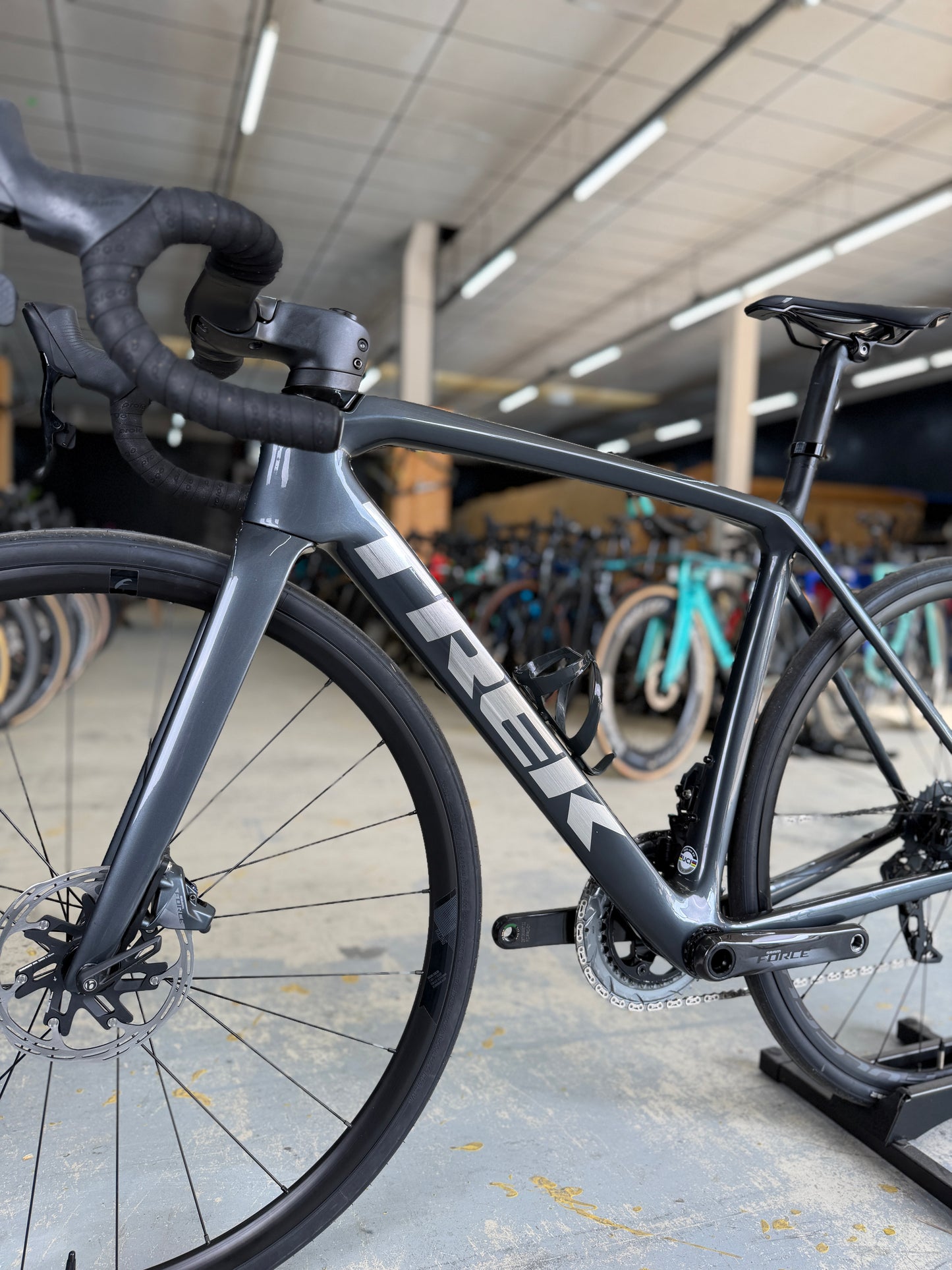 Trek Émonda SL6 AXS Carbon Road Bike