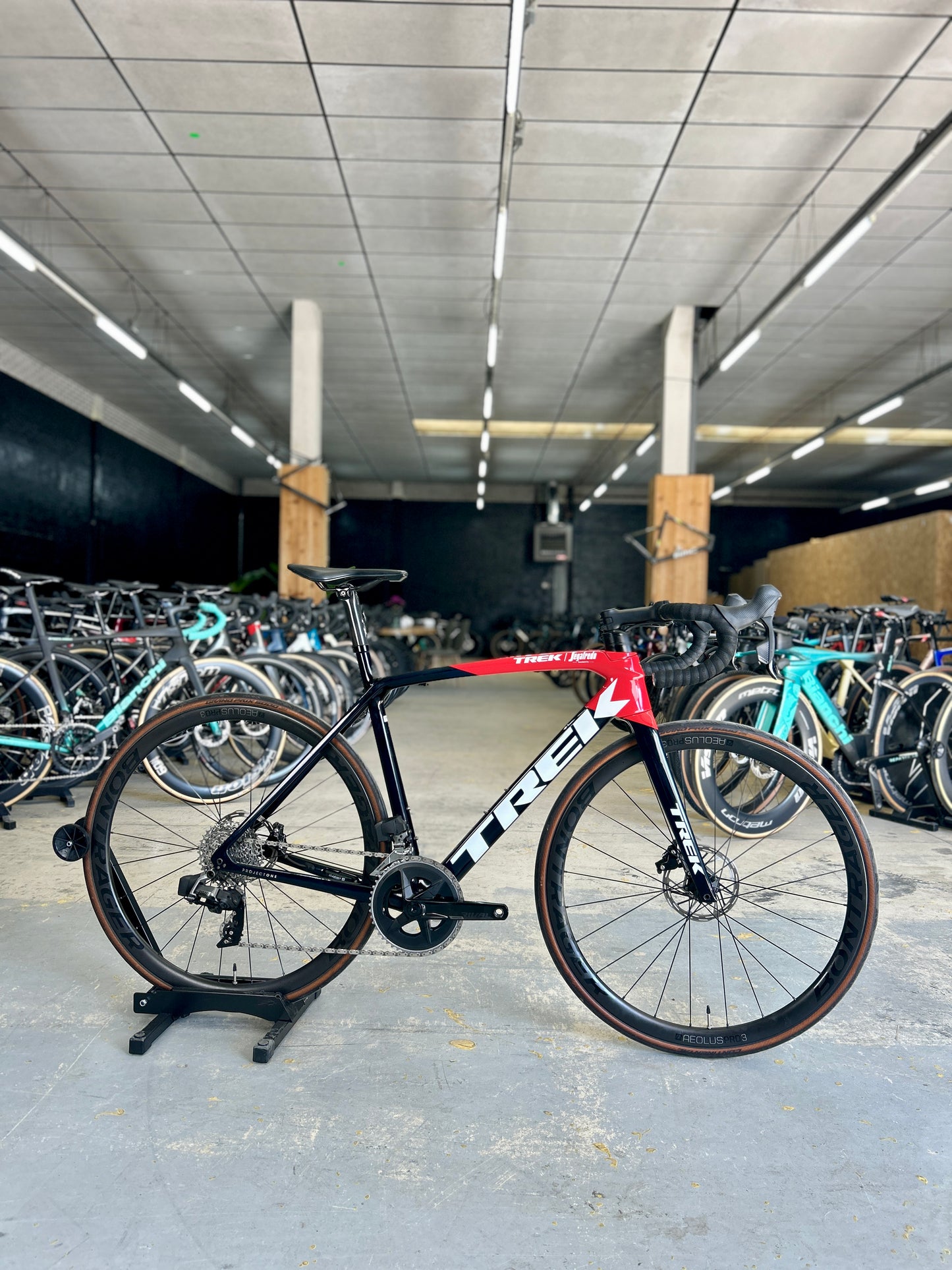 Trek Emonda SLR6 AXS Carbon Road Bike