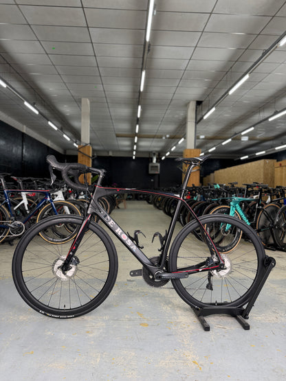 The Rosa Idol Carbon Racing Bike