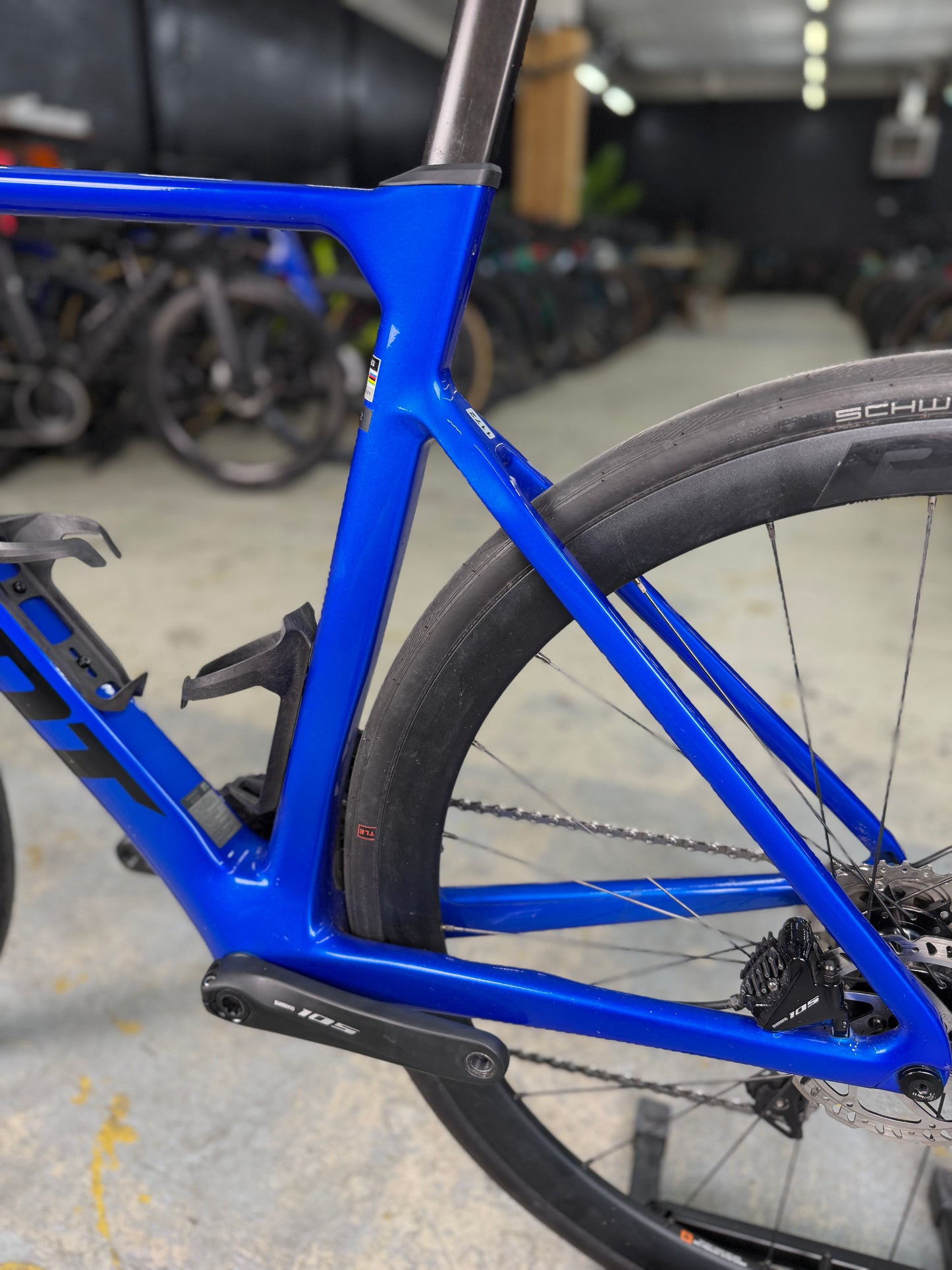 Giant Propel Advanced 2 Carbon Road Bike