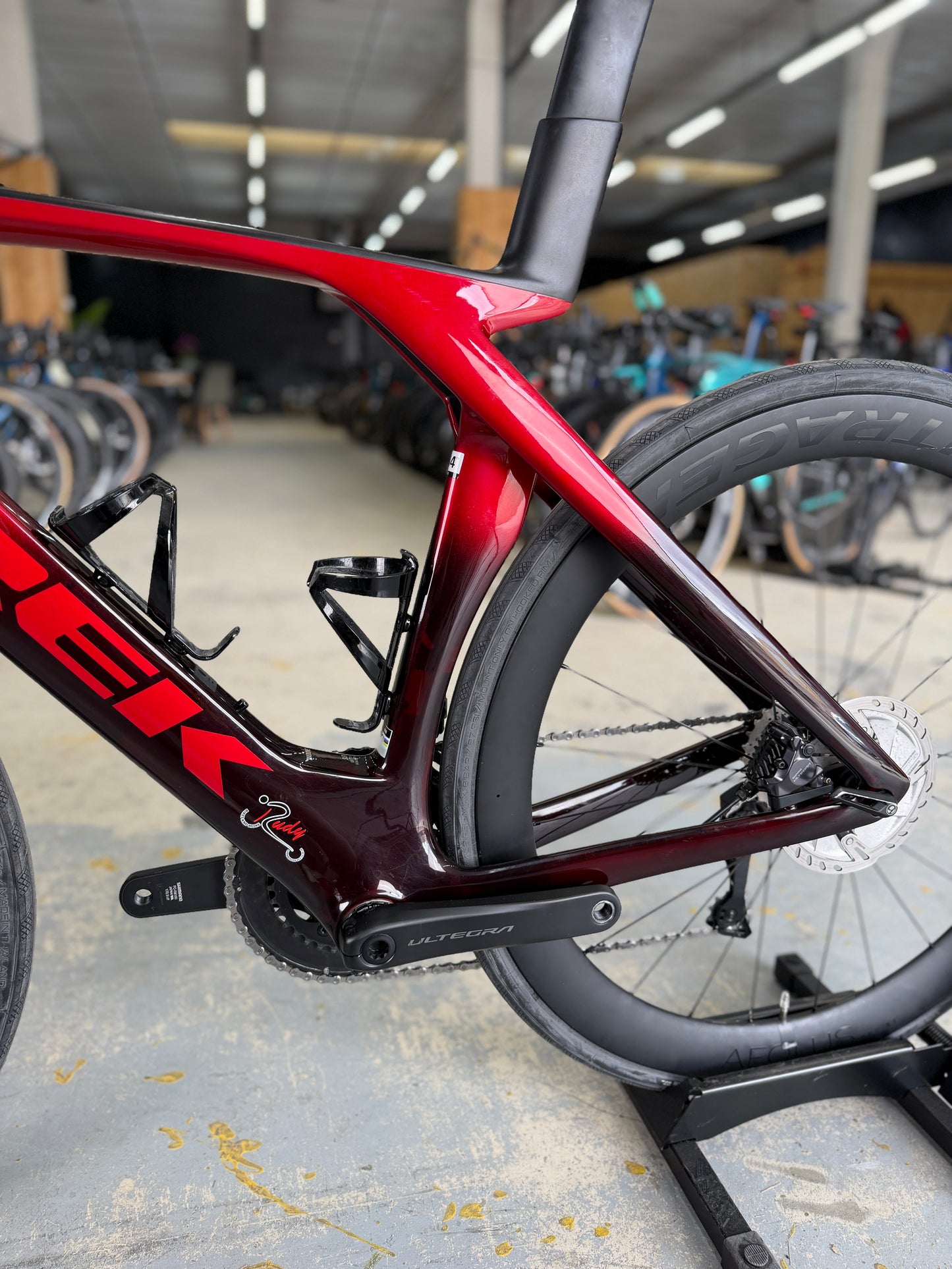 Trek Madone SLR7 Di2 Carbon Road Bike
