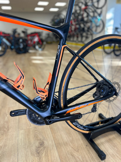 Giant Defy Carbon Racefiets