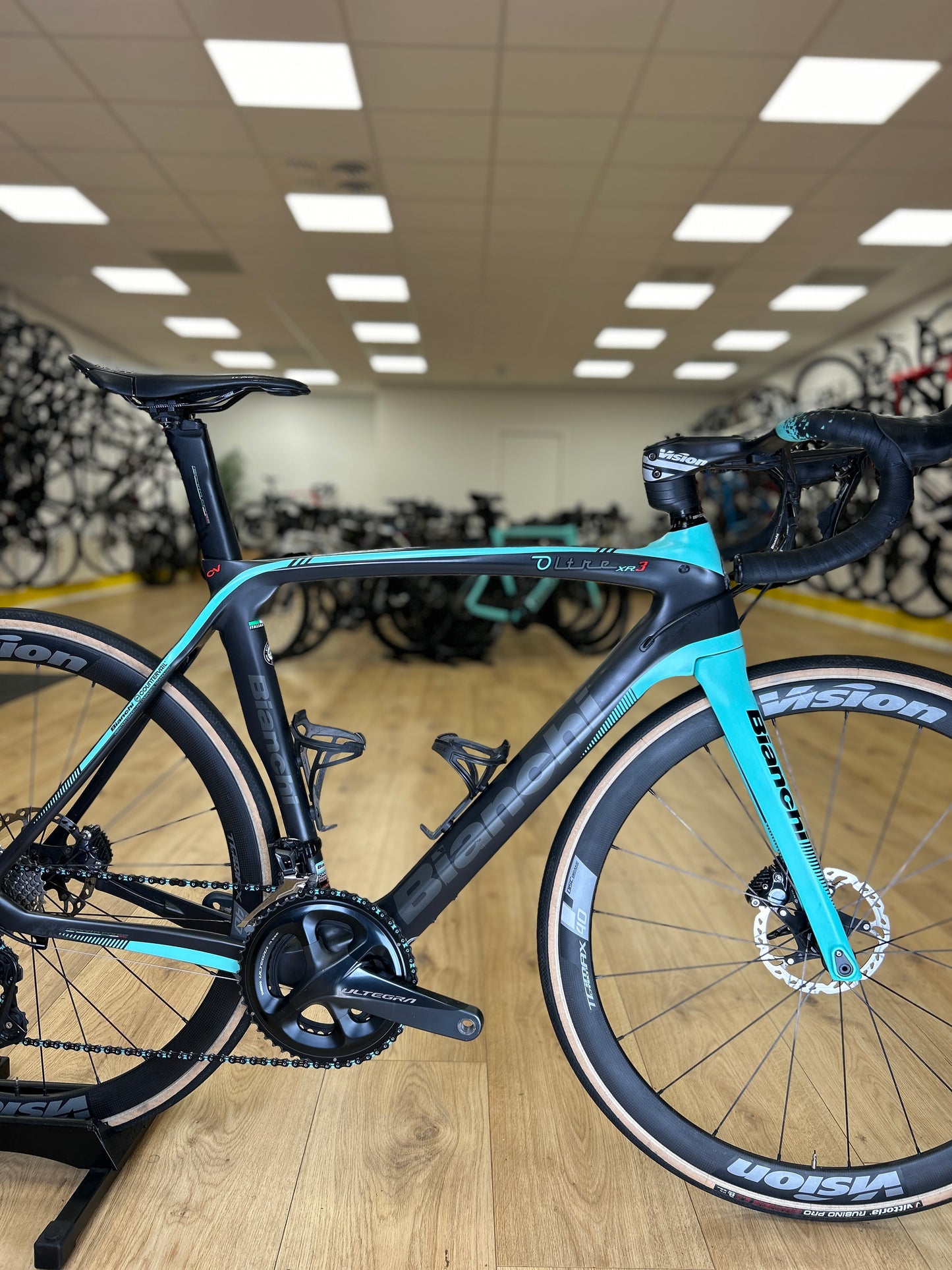 Bianchi Oltre Xr3 Disc Carbon Racefiets