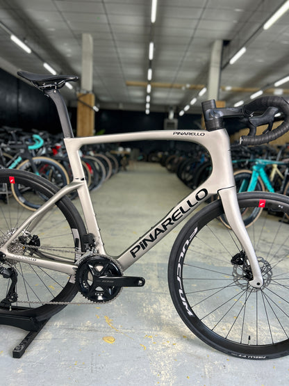 NIEUW Pinarello F5 Di2 Carbon Racefiets