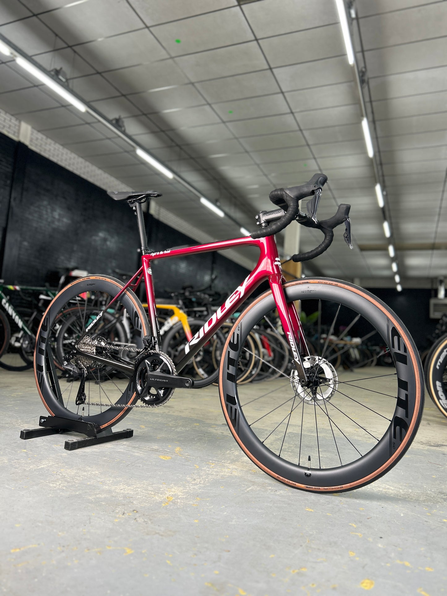 Showroom model Ridley Helium SLX Di2 Carbon Race Bike