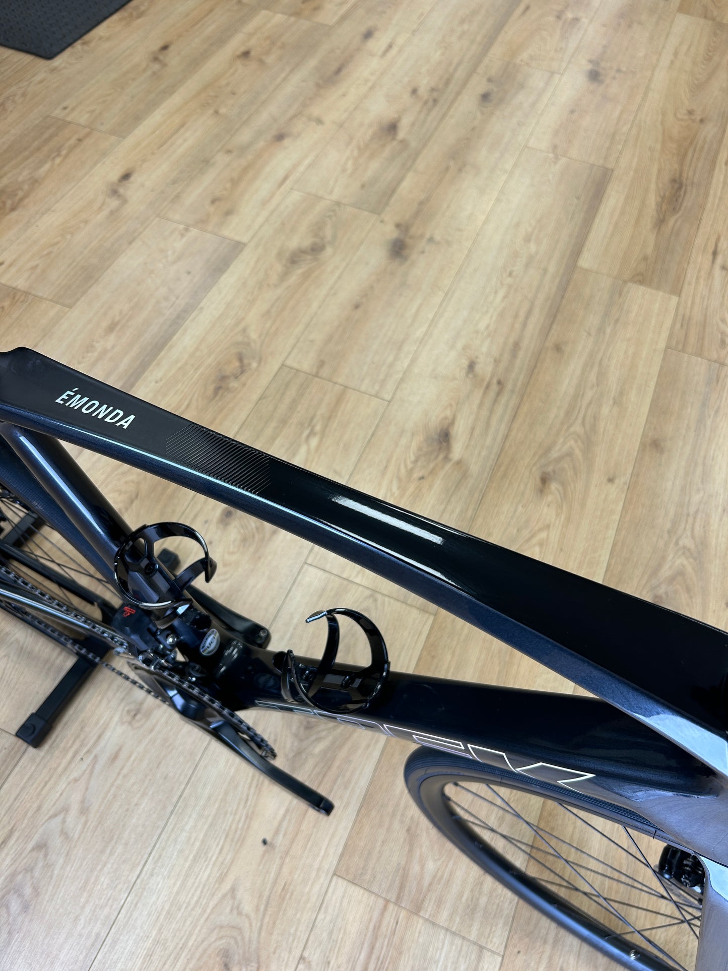 Trek Emonda SL6 Di2 Carbon Road Bike