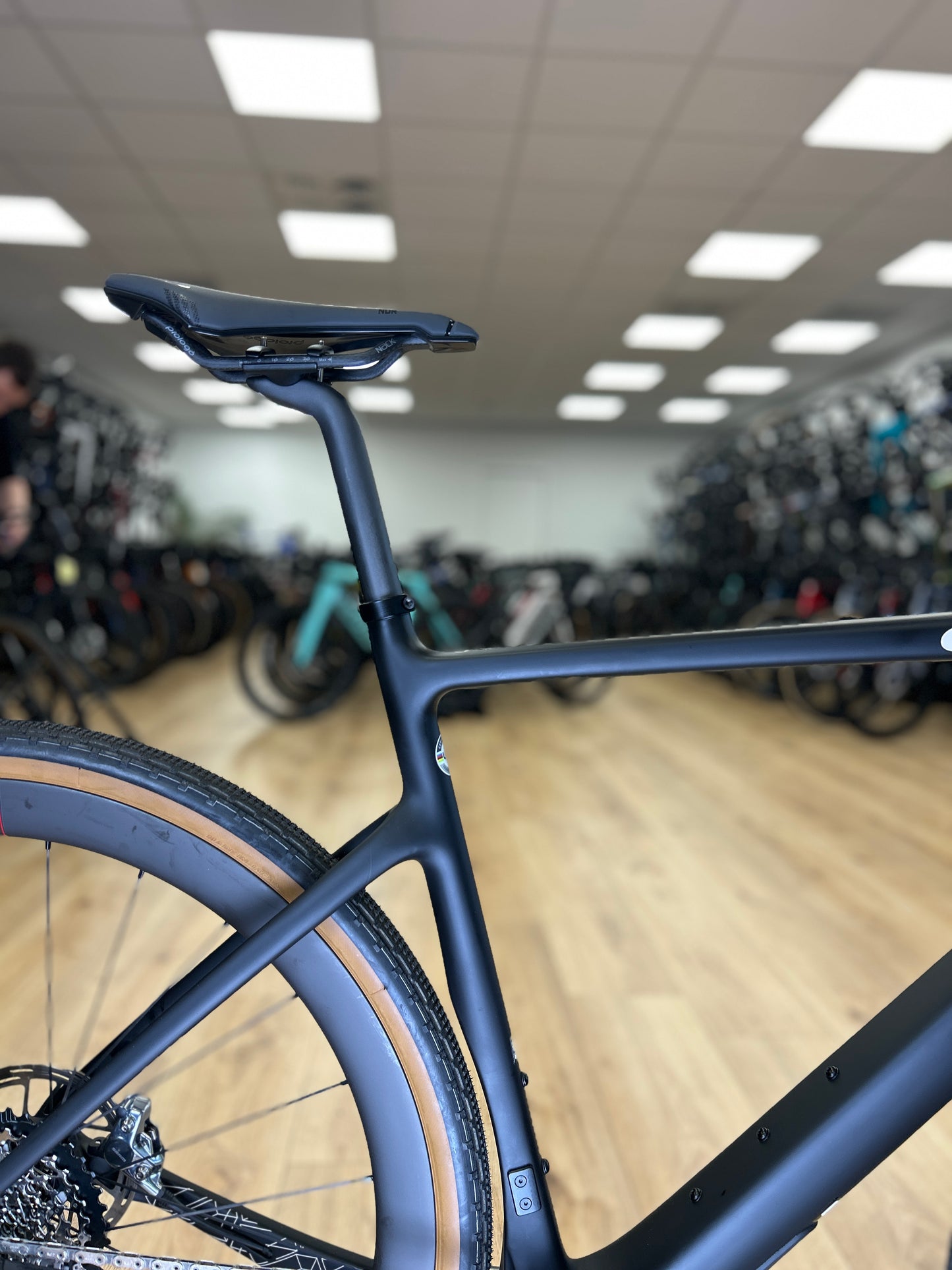 0km Showroom Model Cervelo Aspero 5 Red XPLR AXS Gravel Fiets