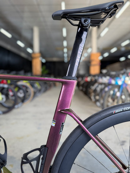 NIEUW Factor Ostro VAM Di2 Carbon Racefiets