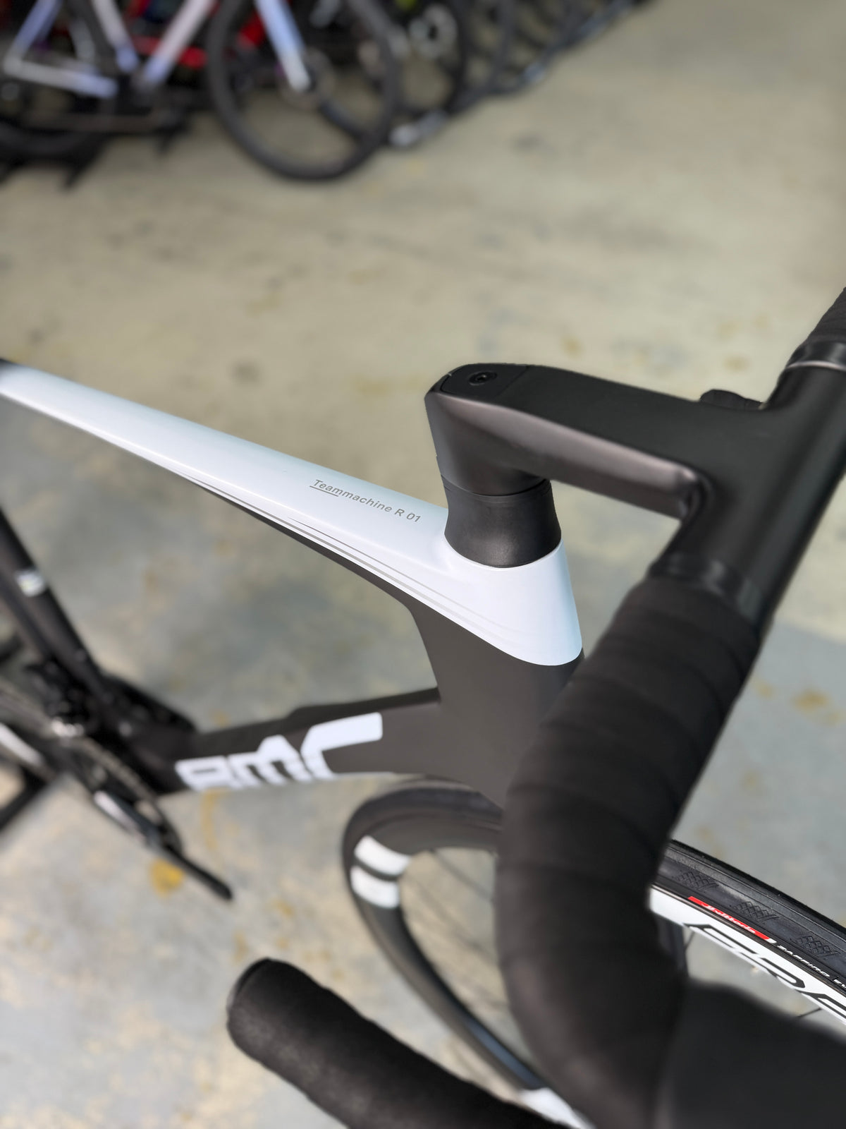 NEW BMC Teammachine R 01 AXS Carbon Road Bike